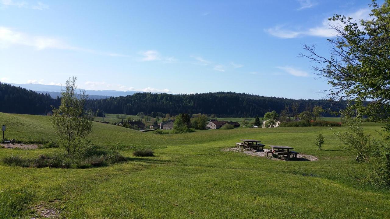 Chalets De Tremontagne 3 Etoiles Nanchez Zewnętrze zdjęcie